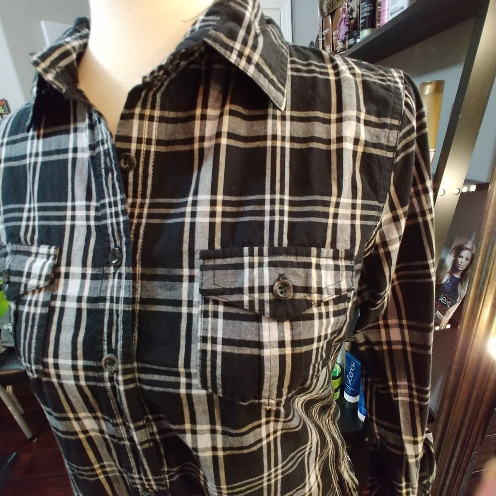 Trendy Button down - Picture 7 of 8